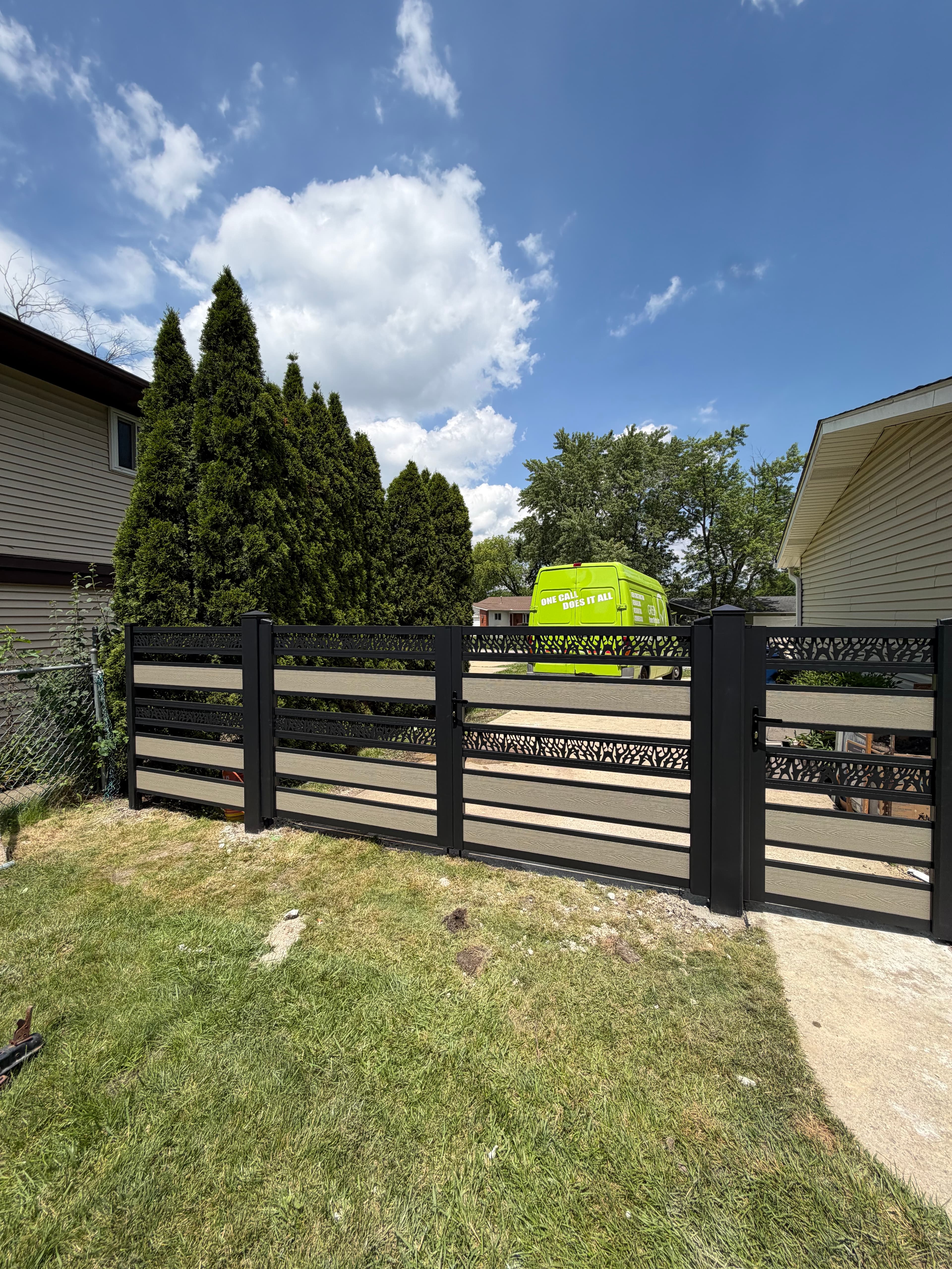 Aluminum Gate — Matte Black